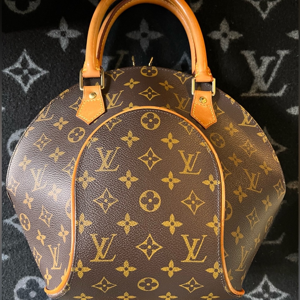 Vintage Louis Vuitton Monogram Ellipse PM